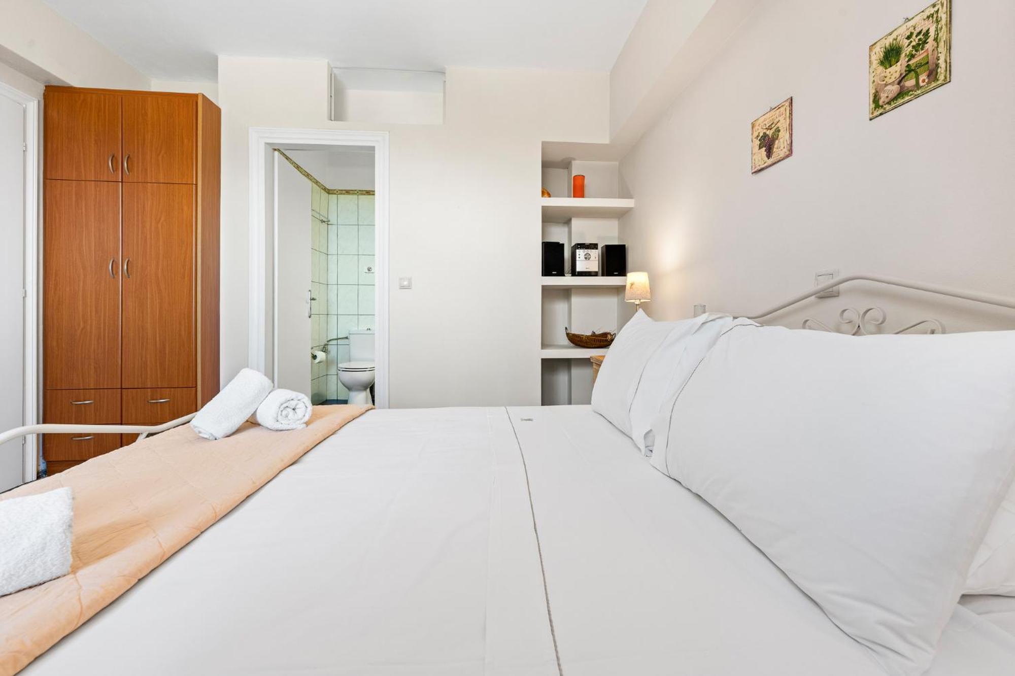 Apartment Erato Tsoukaladhes